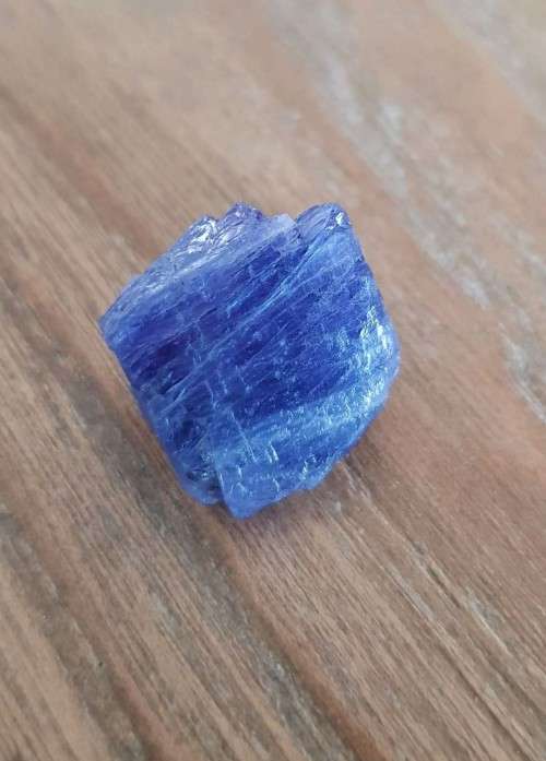 TANZANITE 60.71Cts. NATURAL VIOLET BLUE SPECIMEN ROUGH