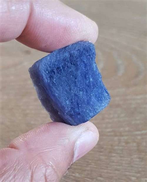 TANZANITE 87.86Cts. NATURAL VIOLET BLUE SPECIMEN ROUGH
