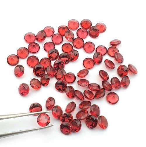 Red Mozambique Garnet Round 4 mm. 1Pcs/0.36Ct