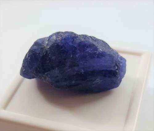 TANZANITE 69.65Cts. NATURAL VIOLET BLUE SPECIMEN ROUGH