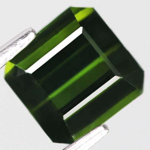 1.24Ct. Tourmaline Green Perfect Shape Ravishing Color Natural