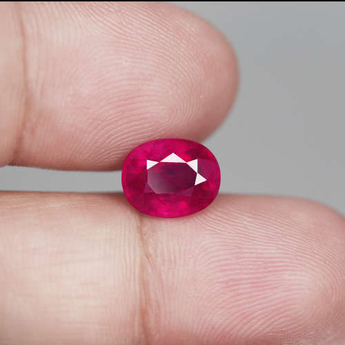 3.05Ct. Ruby  Oval Facet Red Sparkling & Good Color!