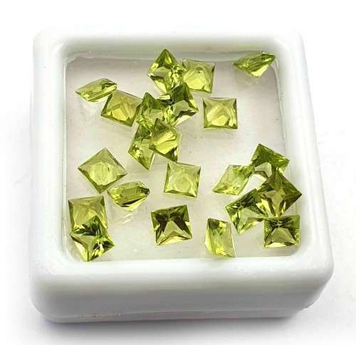 Peridot Square 3.5 mm Apple Green 1Pcs/0.18Ct Pakistan.Ravishing Color! Natural