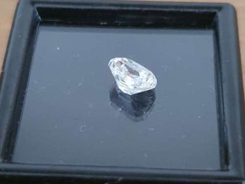 0.75Cts DIAMOND RADIANT CUT `CERTIFIED` SPARKLING  D WHITE COLOR NATURAL