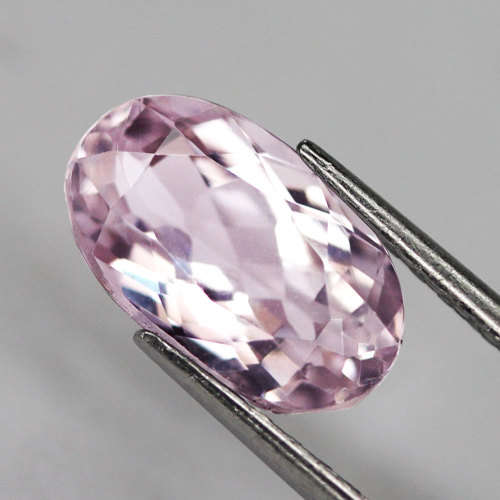 3.04Ct.  Pink Kunzite OvalAfrica Precious Gem Natural  Ravishing Color! Unheated
