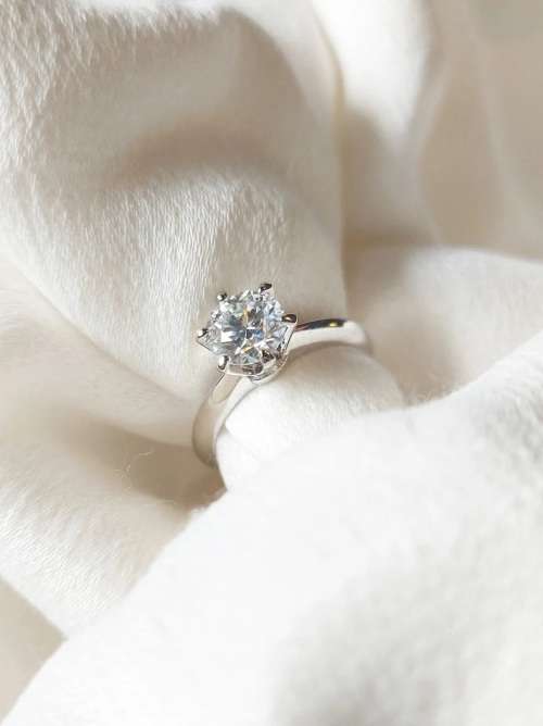 1.00 Carat Moissanite**GRA Certified**  VVSI/D Engagement Ring in Sterling Silver