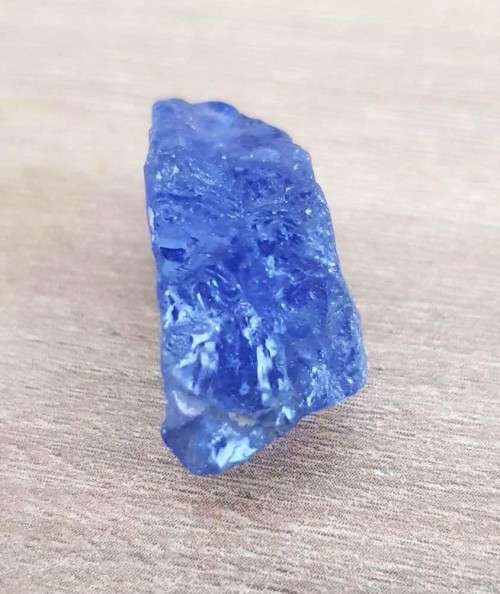 TANZANITE 32.47Cts.ROUGH NATURAL VIOLET BLUE SPECIMEN