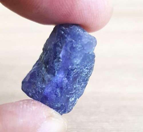TANZANITE 38.67Cts.ROUGH NATURAL VIOLET BLUE SPECIMEN