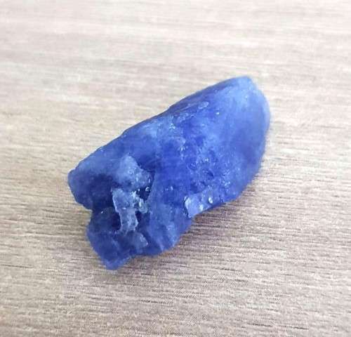 TANZANITE 25.71Cts. NATURAL VIOLET BLUE SPECIMEN ROUGH