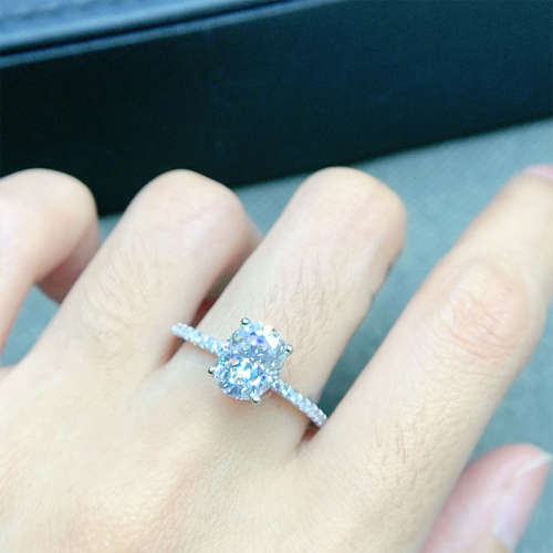 1.00 Carat Moissanite Oval **GRA Certified**  VVSI/D Engagement Ring in Sterling Silver