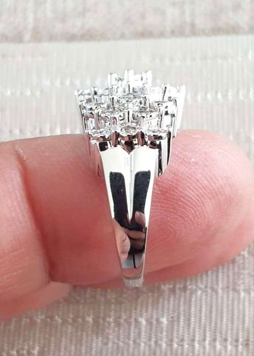 1.350ct  DIAMOND RING WHITE GOLD  DESIGNER PIECE