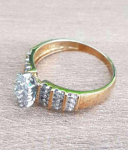 0.350ct CLUSTER DESIGN DIAMOND RING  WHITE GOLD LADIES  **SUNKISSED COLLECTION**