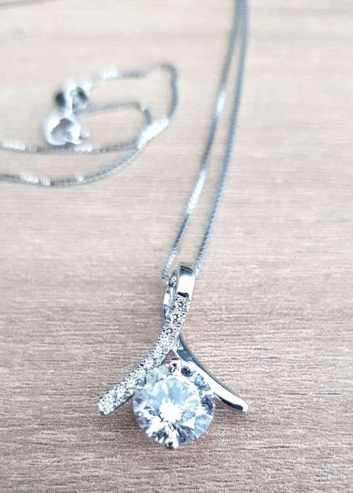 2.00 Carat Nacklace Round SONA Diamond **Certified**  VVSI/D Plated in Platinum