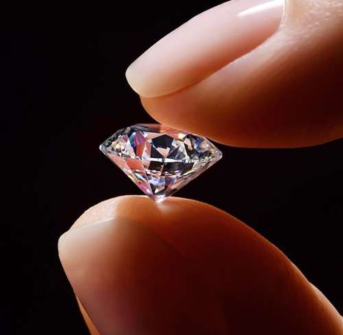 5Cts MOISSANITE ROUND VVSI/D BRILLIANT CUT **GRA Certified **