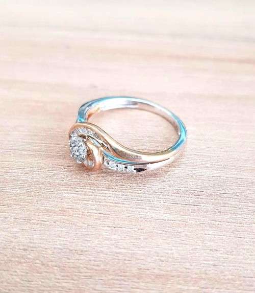 0.325ct  DIAMOND SWIRL DESIGN RING  ROUND / BAGUETTE CUT  ROSE GOLD **STUNNING **