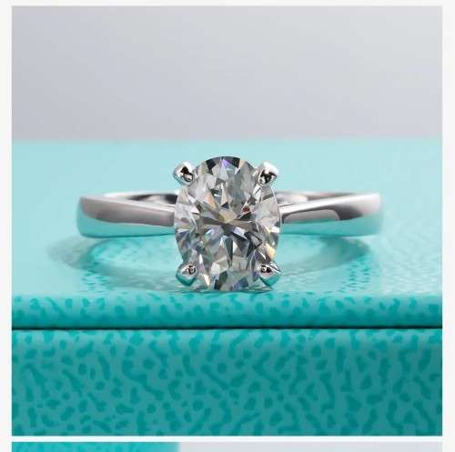2.00 Carat Moissanite Oval Ring **GRA Certified**  VVSI/D Engagement Ring in Sterling Silver