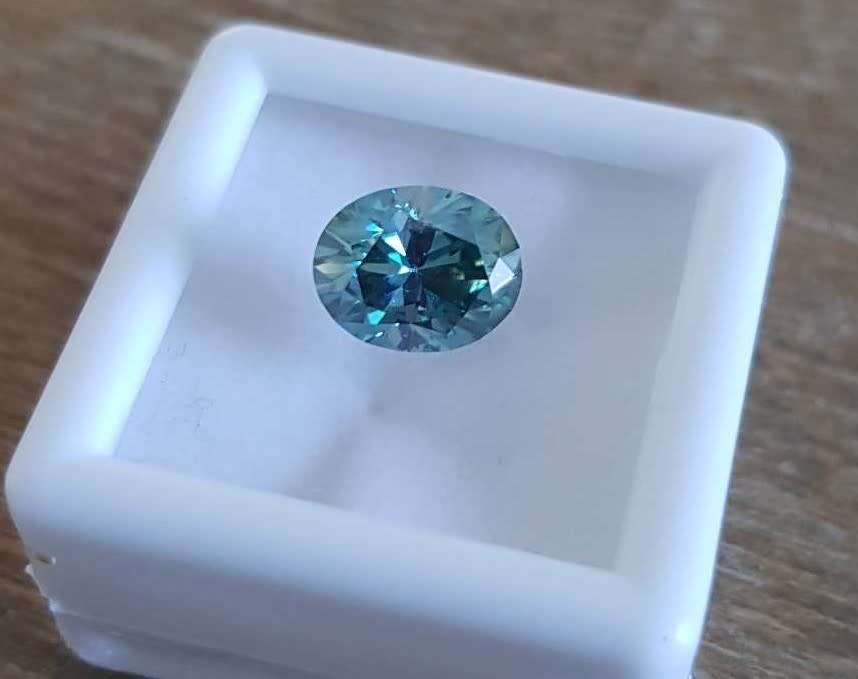 2.11ct MOISSANITE OVAL  **PEACOCK BLUE** VVS1  COLOUR  LOOSE GEM