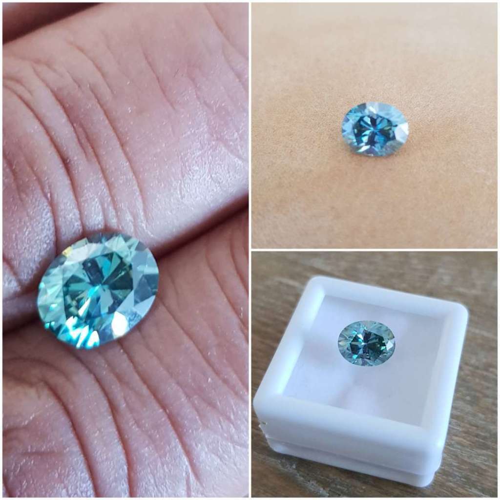 2.11ct MOISSANITE OVAL  **PEACOCK BLUE** VVS1  COLOUR  LOOSE GEM