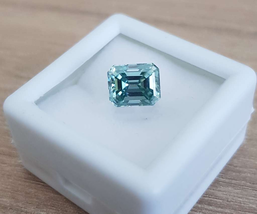 1.10ct MOISSANITE EMERALD  **ICE BLUE** VVS1  COLOUR  LOOSE GEM