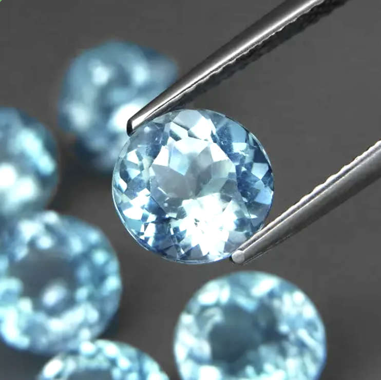 Baby Blue Topaz 1.59cts Round 7mm  Ravishing Colour and Full Fire! Brazil