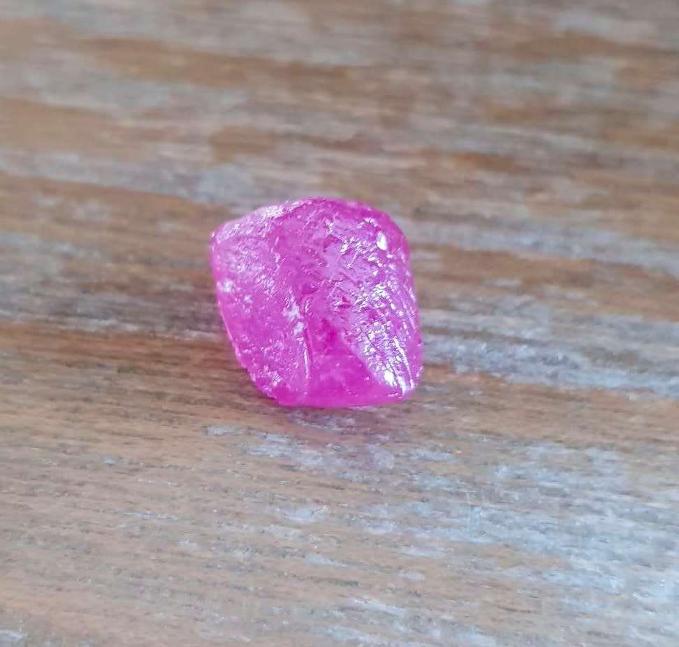 14.10Ct.  Ruby Rough Top Purplish Red Natural