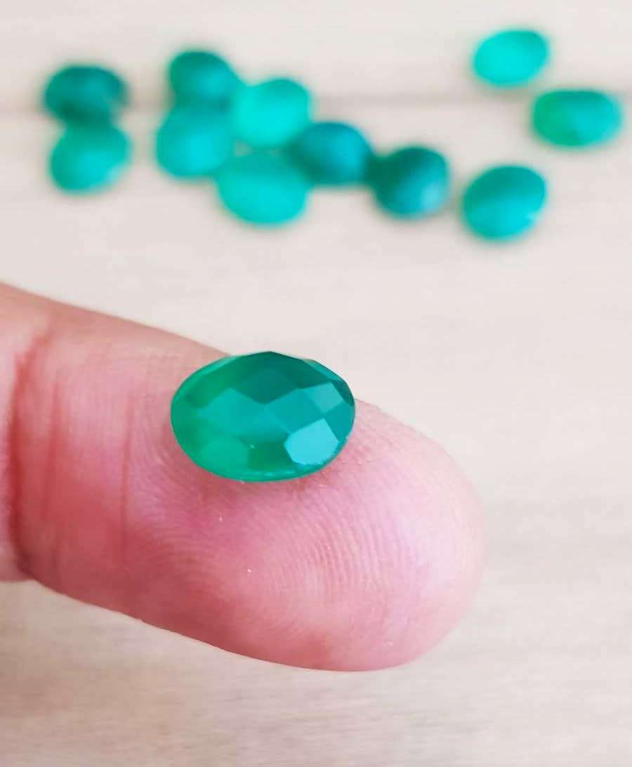 Green Onyx Oval Checkerboard 8x10mm Brilliant Gemstone