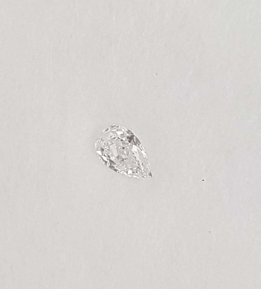0.11cts Diamond Pear Cut SI1 Faint Pink  CERTIFIED