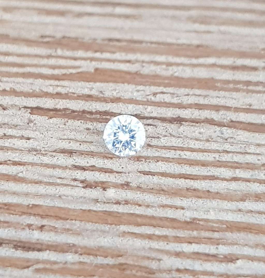 0.10Cts DIAMONDS D/SI1 **CERTIFIED**SPARKLING  WHITE COLOR NATURAL