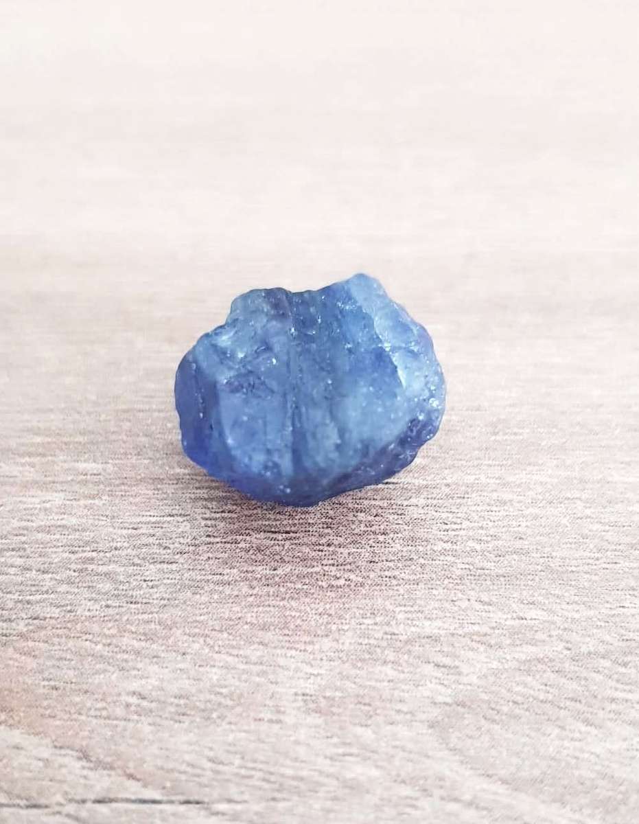 TANZANITE 19.75Cts. NATURAL VIOLET BLUE SPECIMEN ROUGH