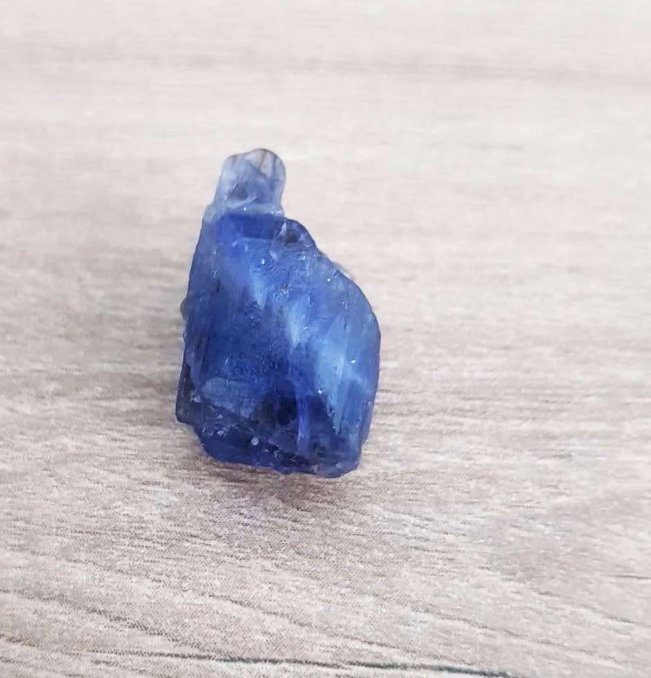 TANZANITE 14.81Cts. NATURAL VIOLET BLUE SPECIMEN ROUGH