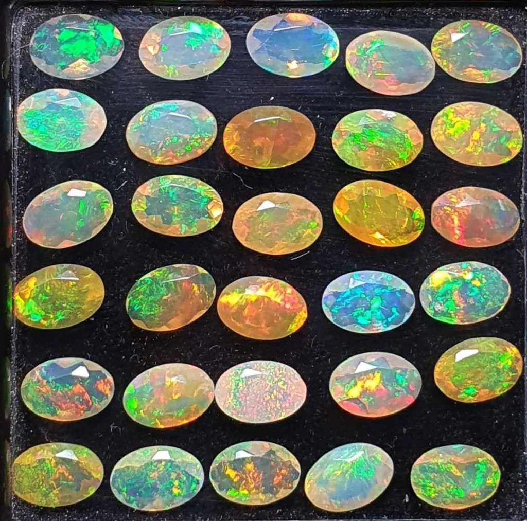 Opal Oval Cabochon 4x7mm Multi Colours Glittering Rainbow 3D! Ethiopian Natural