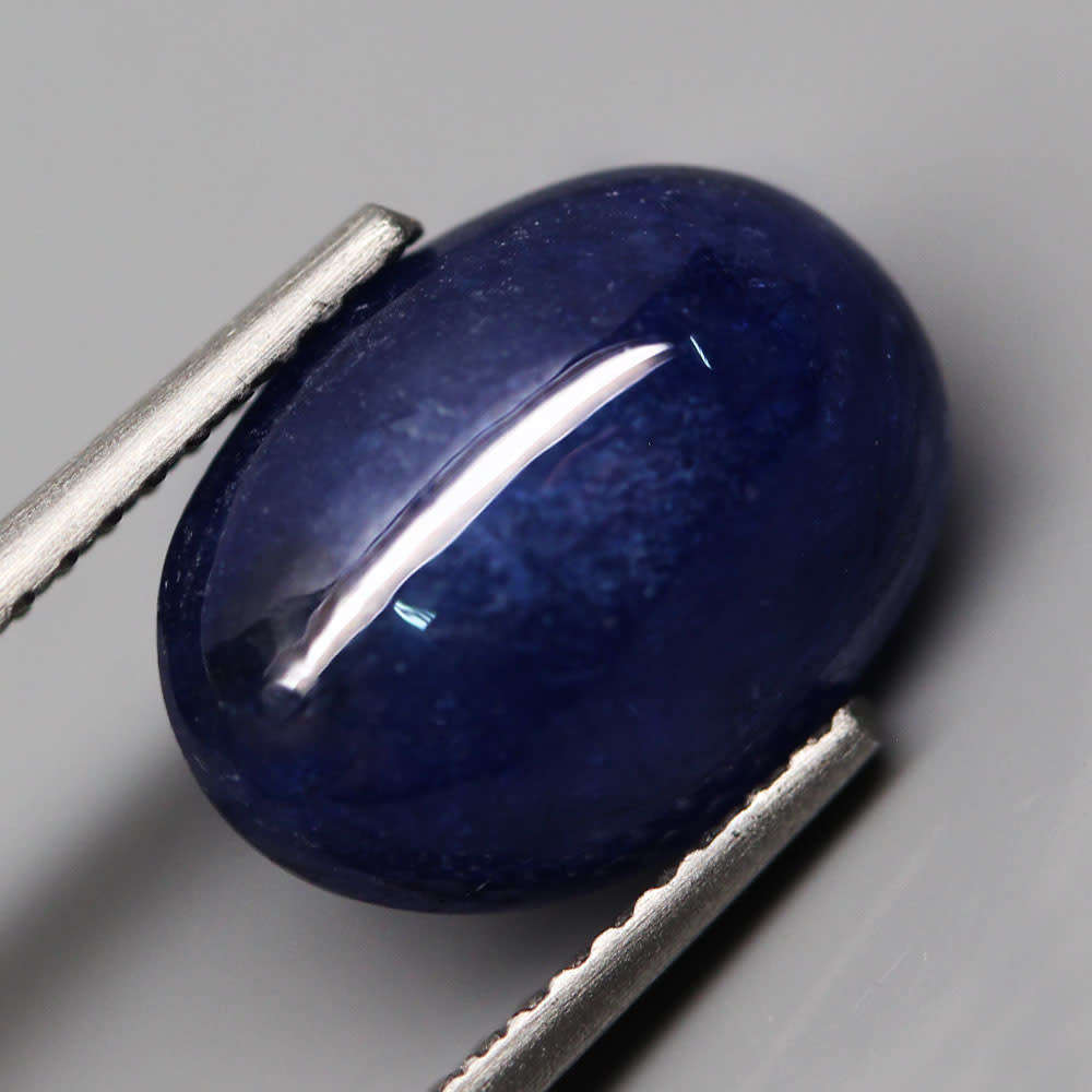 5.55Ct.  Sapphire Cornflower Blue Oval Cabochon Natural