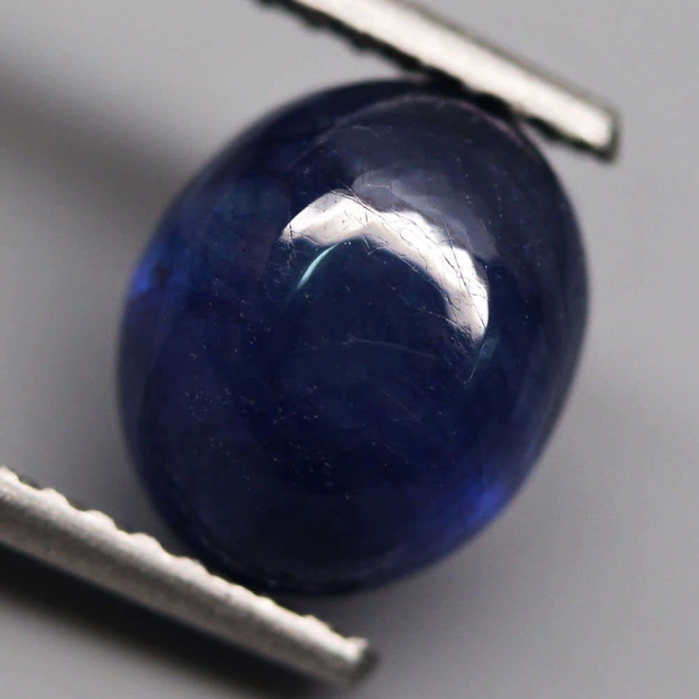 3.06Ct.  Sapphire Cornflower Blue Oval Cabochon Natural