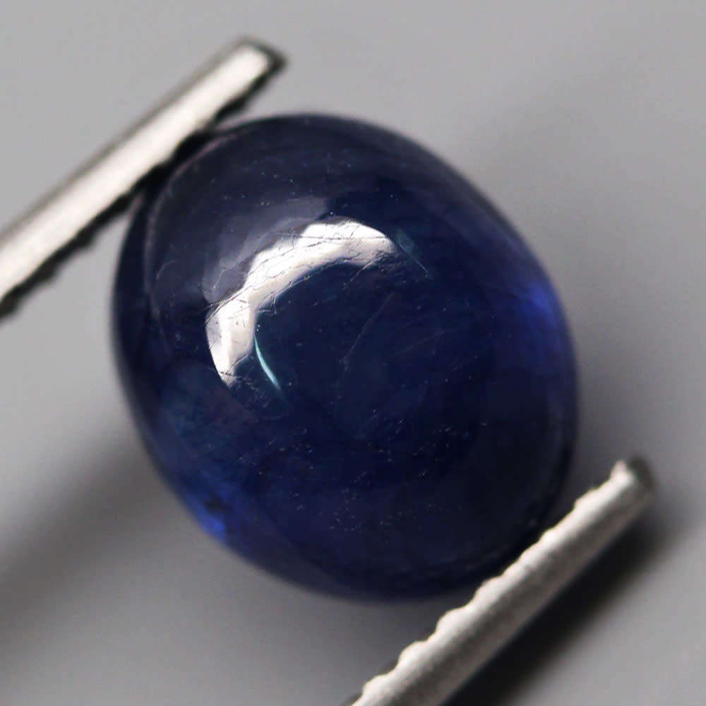 3.06Ct.  Sapphire Cornflower Blue Oval Cabochon Natural