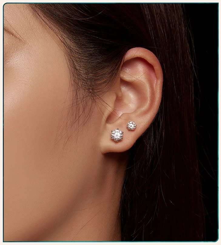 Moissanite Earrings  1.00ctw 925 Sterling Silver**GRA Certified**  VVSI/D Moissanite