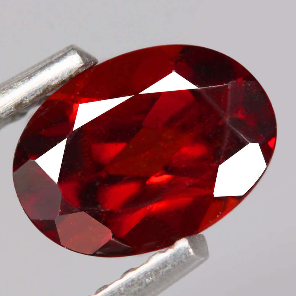 1.11Ct. Spessartite Garnet Red Oval Namibia Precious Gem Ravishing Colour Natural