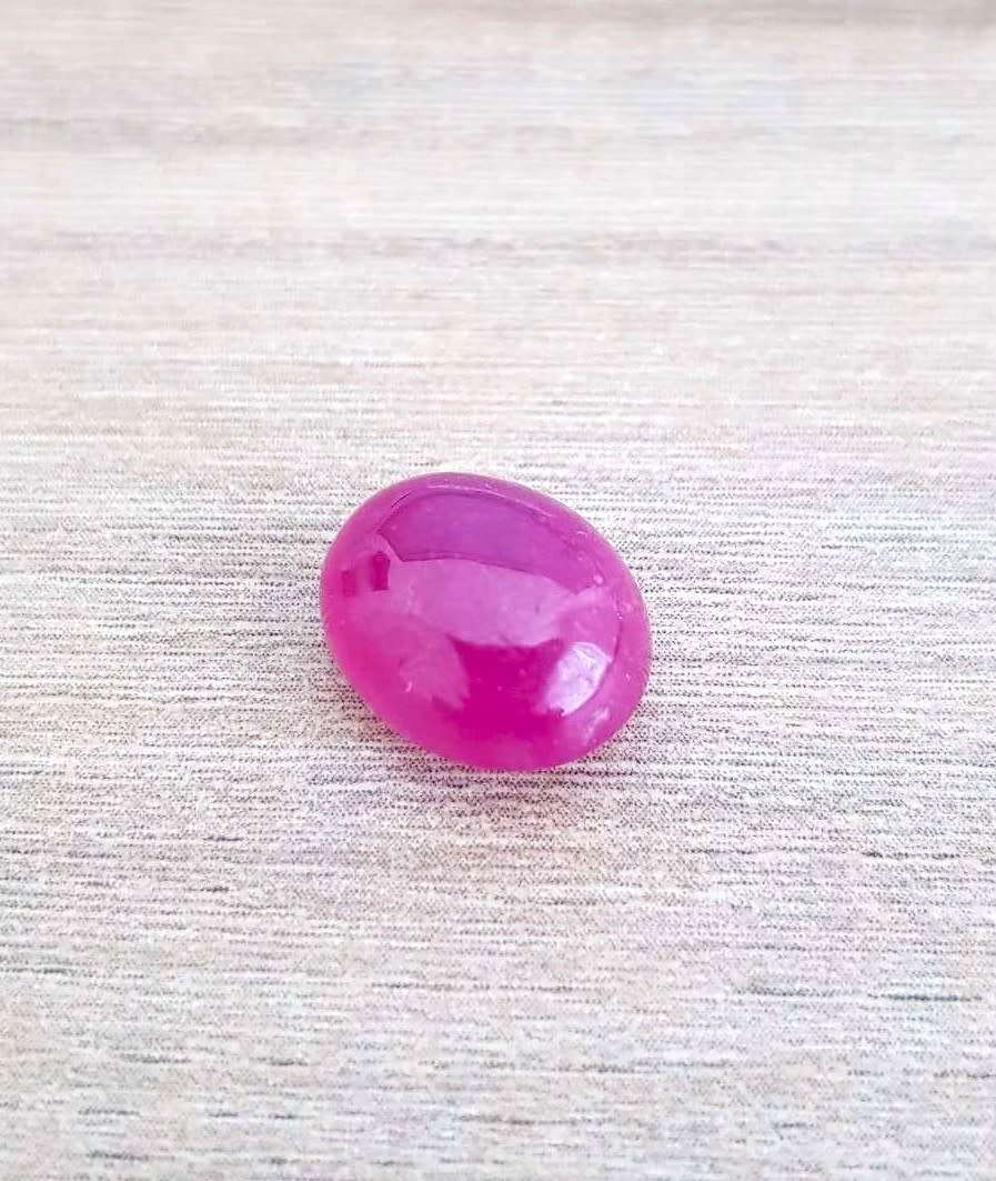 8.68Ct. Ruby Oval Cabochon Pinkish Red Colour Good Sparkling! Madagascar