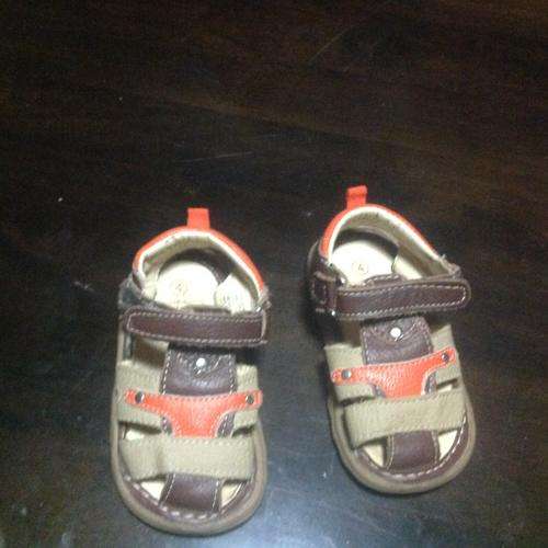 BROWN LEATHER SANDALS SIZE 4 INFANT