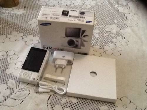 SAMSUNG  NX ULTRASLIM MINI  20.5 MP WIFI & NFC