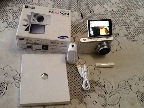 SAMSUNG  NX ULTRASLIM MINI  20.5 MP WIFI & NFC