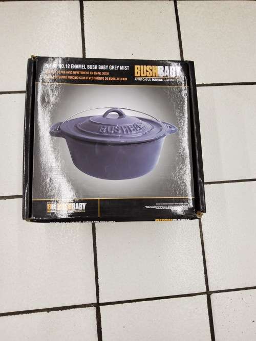 CAST IRON POT WITH ENAMEL COATING 30 CM