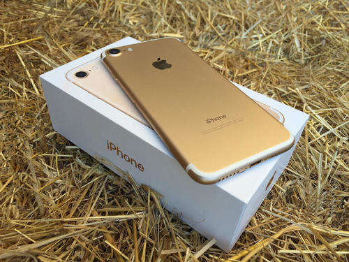 BRAND NEW IPHONE 7 GOLD 128GB  opened box