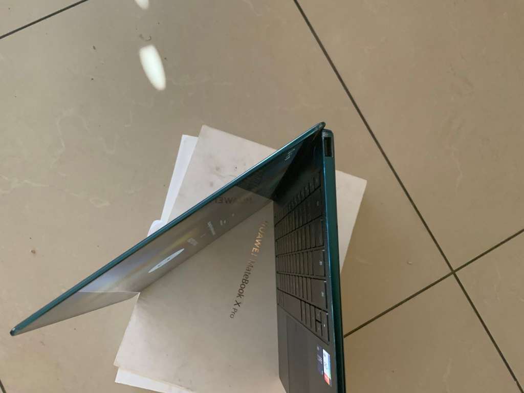 HUAWEI MATE BOOK  X PRO  1 TB  16 GB
