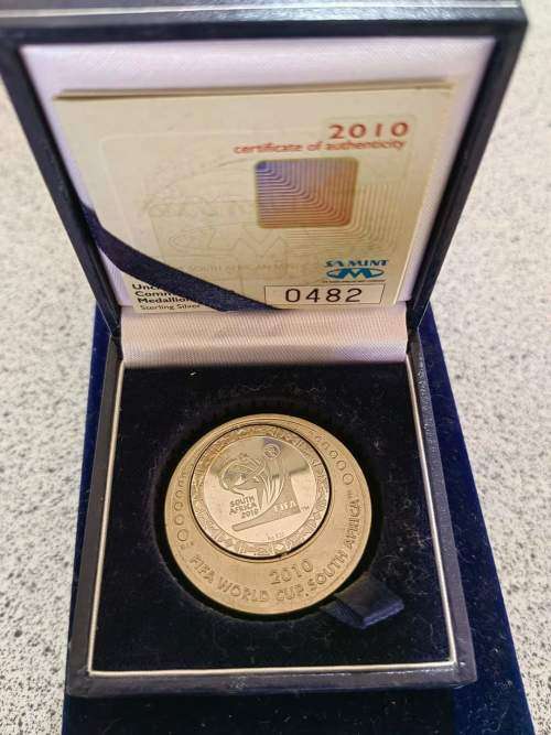 FIFA Silver Rotating Medallion - Silver R2 1oz - Mintage 456