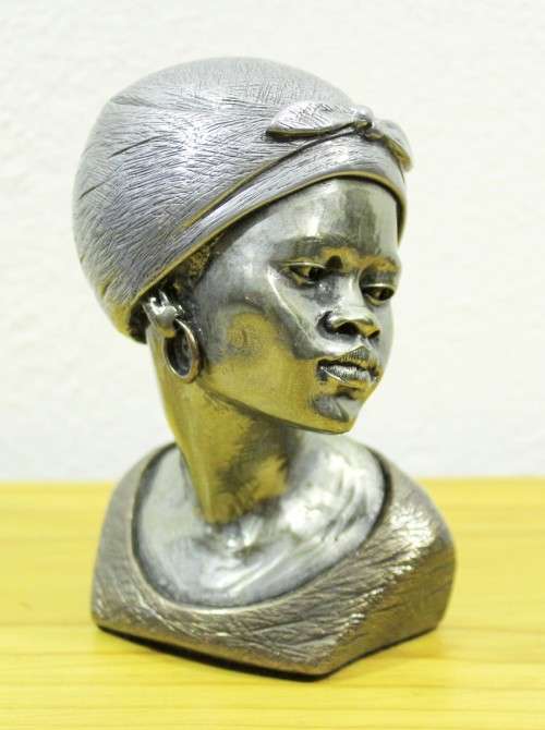 Casper Darare - Shona woman - Cold casting - Magnificent!!