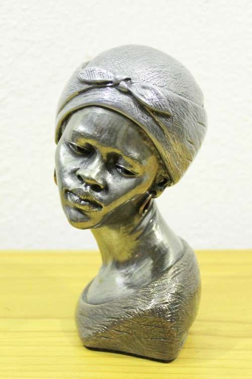 Casper Darare - Shona woman - Cold casting - Magnificent!!