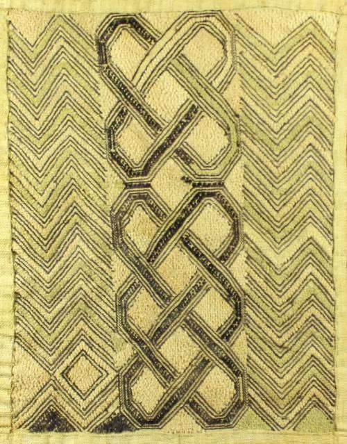 Kuba cloth - Original hand woven and sown cloth - A vintage piece! - Bid now!