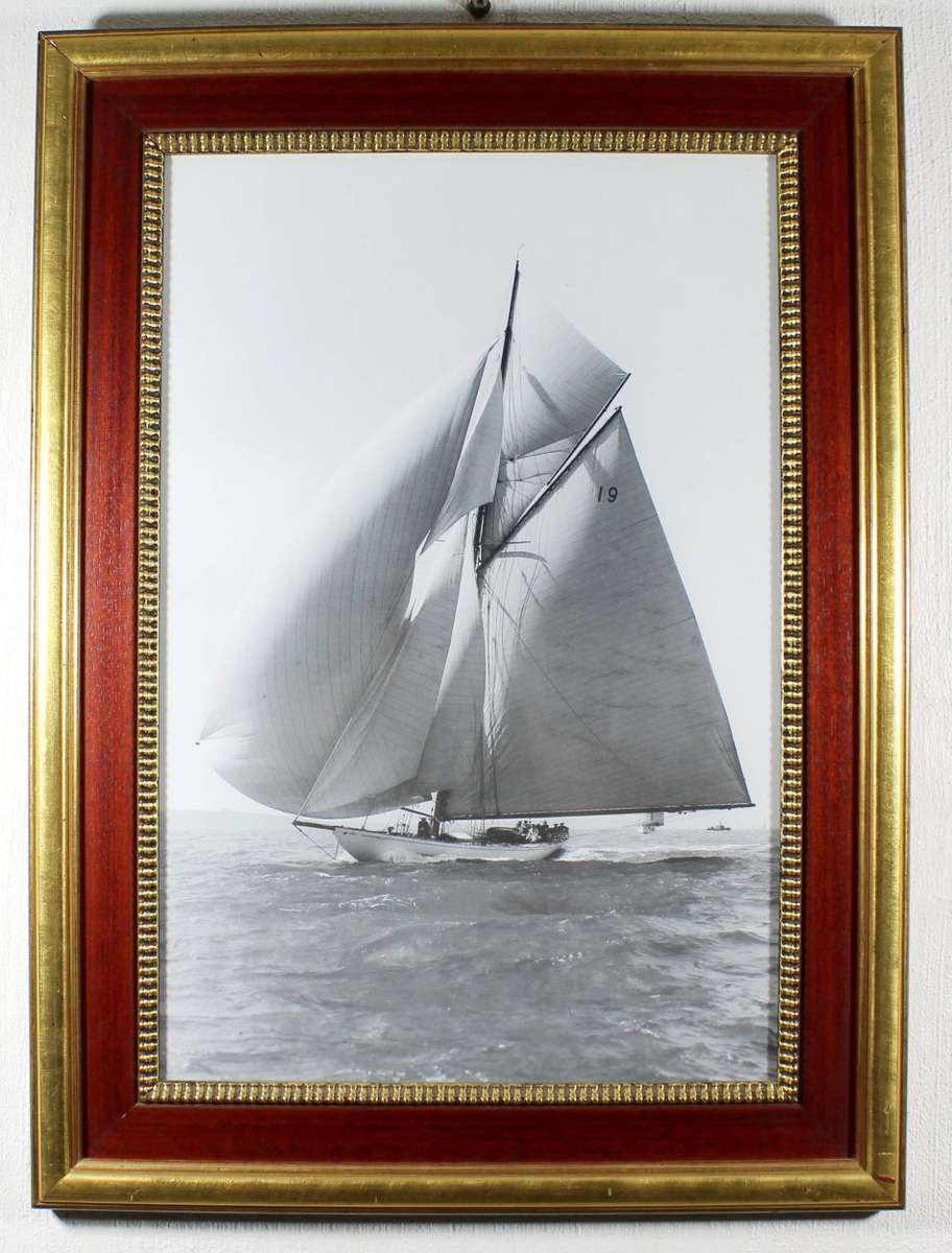 Large Yacht - A beautiful print!! Bid now!
