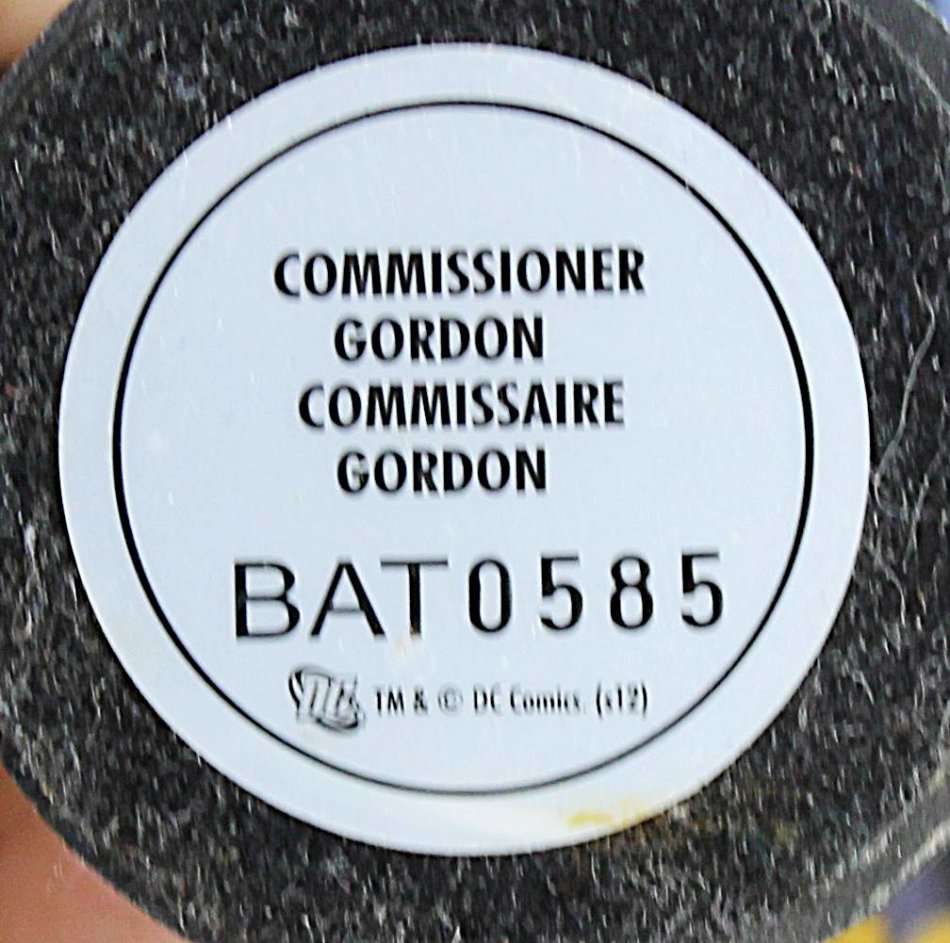 DC Chess Collection - Hand Painted Metallic Resin - Commissioner Gordon + Book - Bid Now!