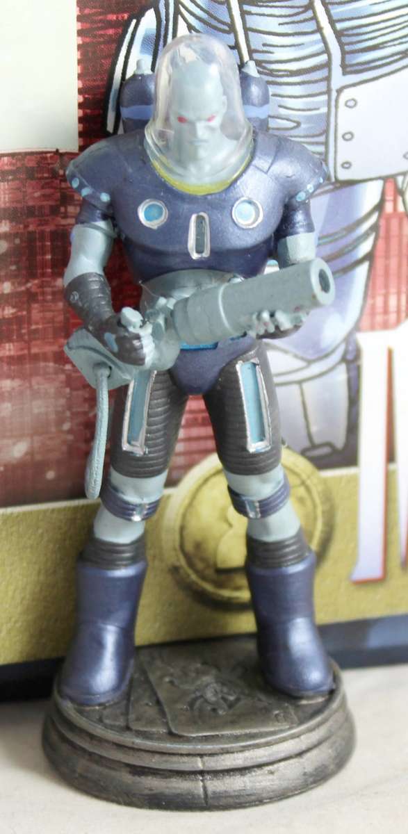 DC Chess Collection - Hand Painted Metallic Resin - Mr Freeze + Book - Bid Now!